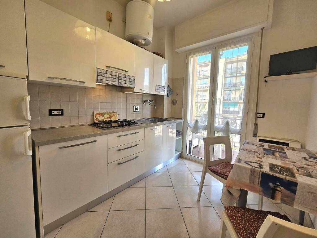 Appartamento a Pietra ligure in Viale della Repubblica, 114 - Foto 2