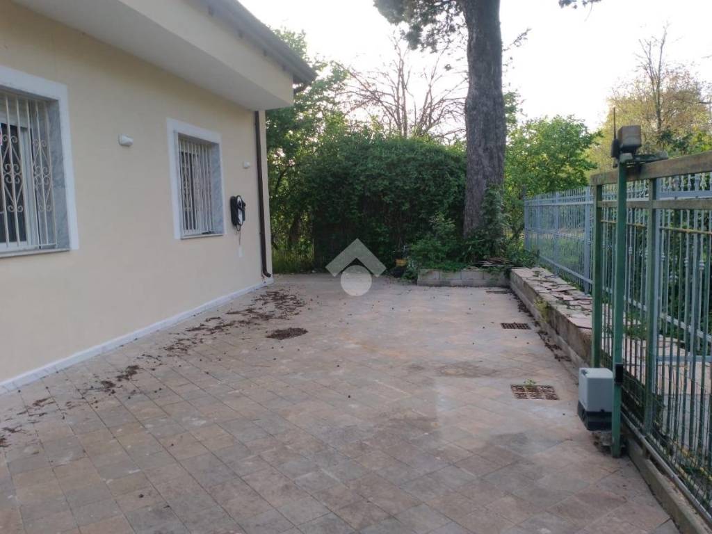 Casa indipendente a Pratola serra in VIA POSTO - CASE SPARSE - Foto 2