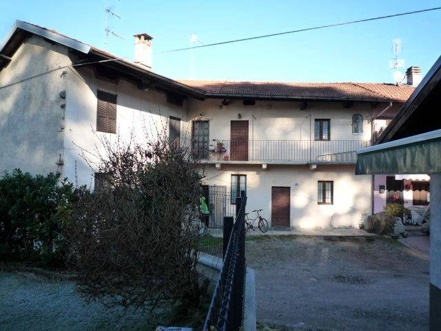 Appartamento a Vergiate in Via Giacomo Leopardi, 32 - Foto 4