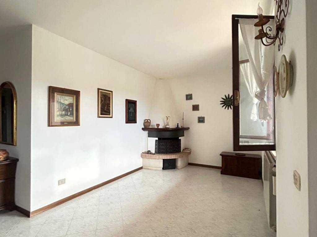 Appartamento a Magliano in toscana in Via della Madonnina - Foto 3