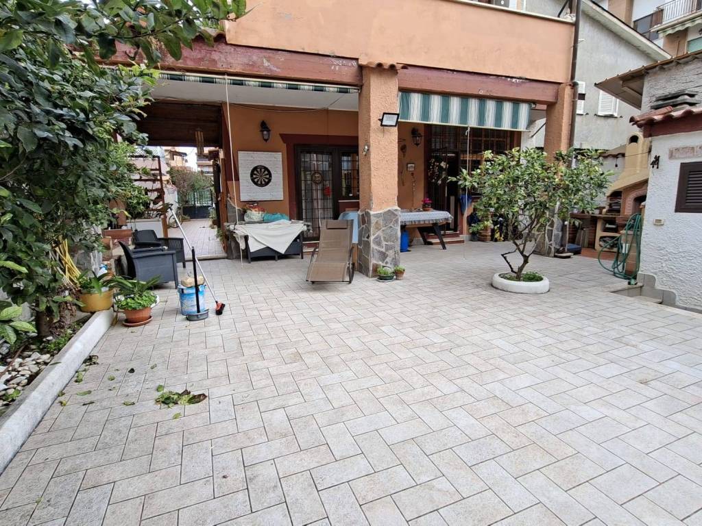Villa a Ladispoli in Via La Spezia - Foto 3
