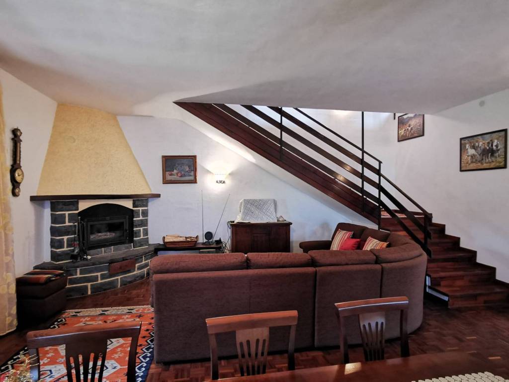 Villa a Centro valle intelvi in Via Fratelli Terragni - Foto 2