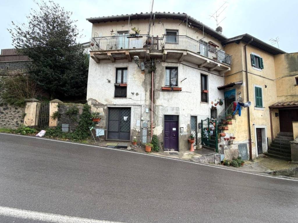 Appartamento a Viterbo in Via del Colle - Foto 2