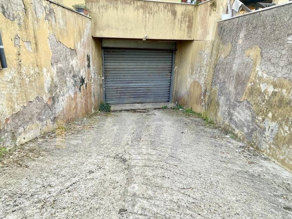 Box / garage a Ardea in Via Delle Giunchiglie - Foto 2
