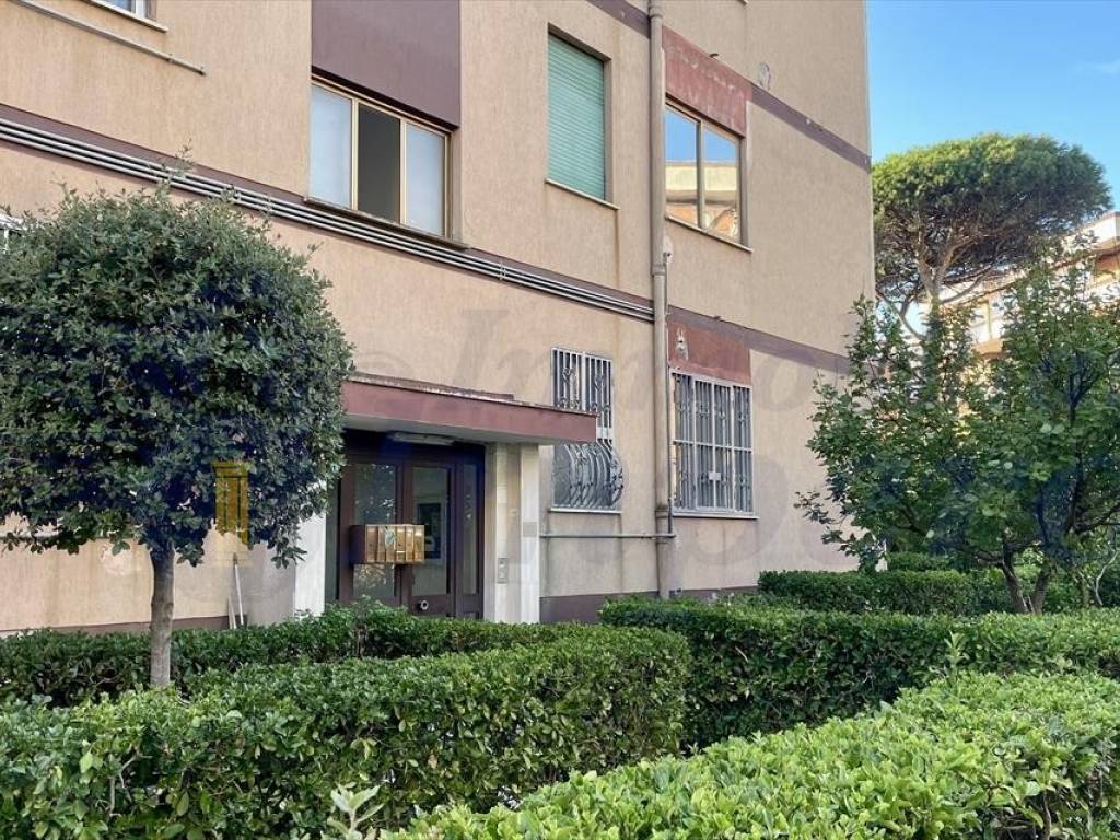 Appartamento a Pomezia in Via Zara 2 - Foto 5