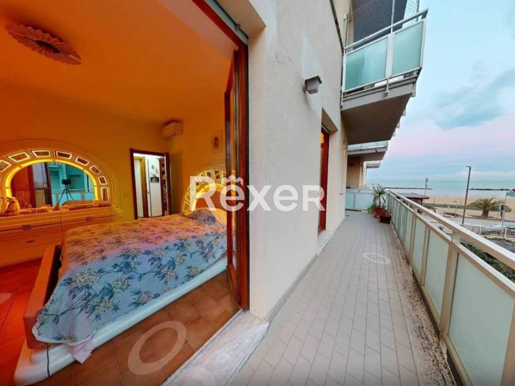 Appartamento a Civitanova marche in Viale Quattro Novembre - Foto 2