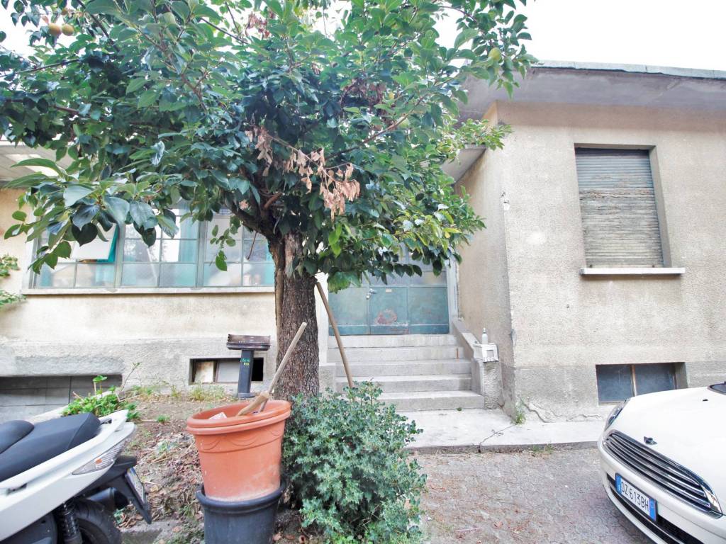 Appartamento a Gorla minore in Via Roma - Foto 2