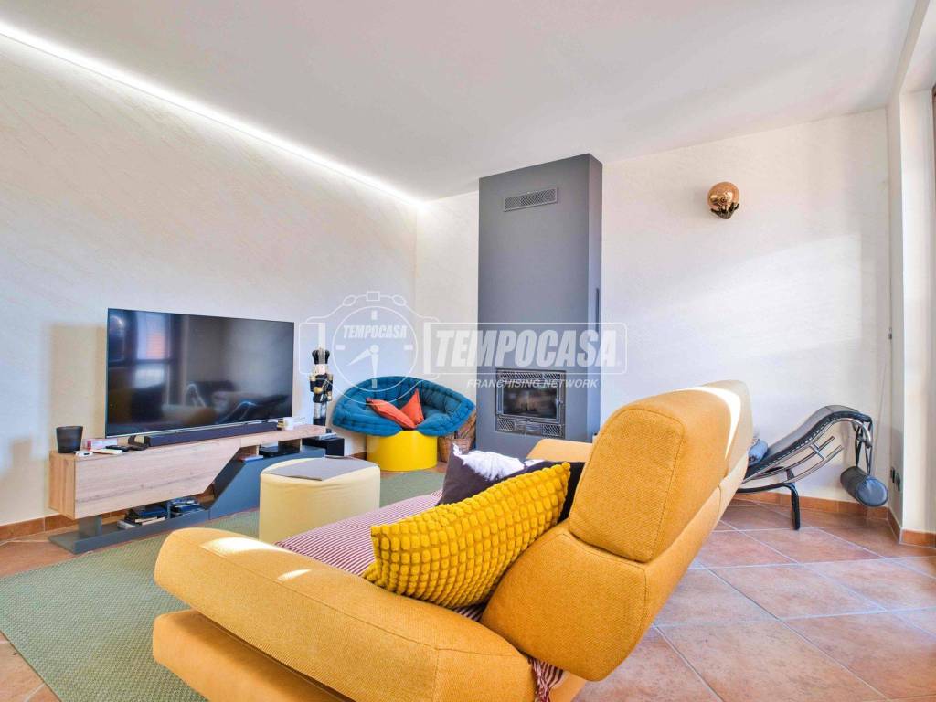 Appartamento a Galliate in Via San Giuseppe Maria Gambaro - Foto 3