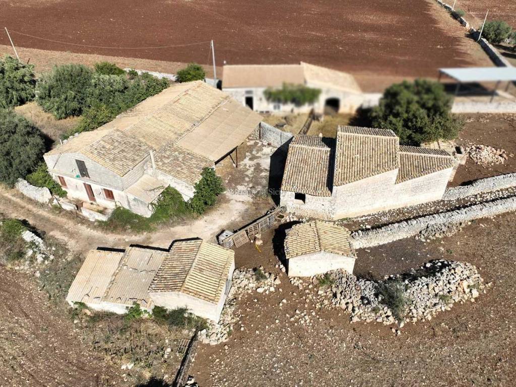 Rustico / casale a Rosolini in contrada finocchiara - Foto 3