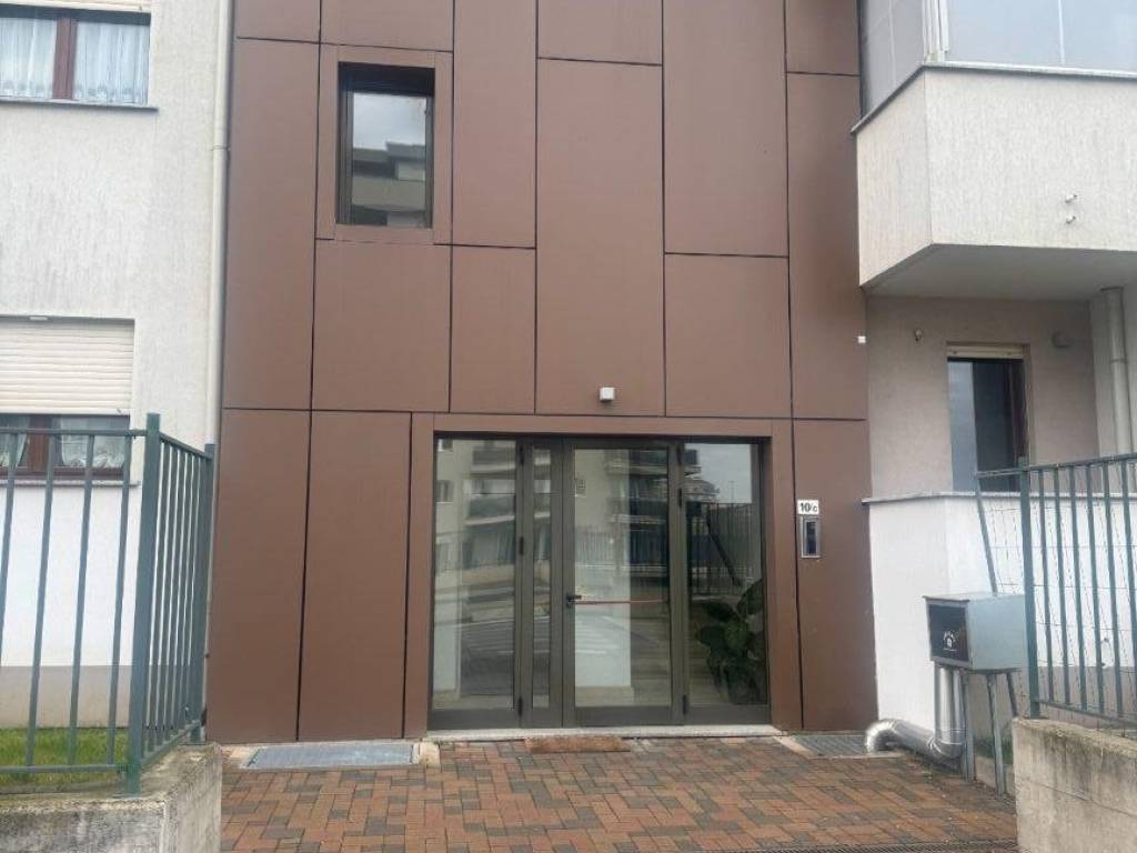 Appartamento a Grugliasco in Via Giuseppe Di Vittorio, 10 - Foto 2