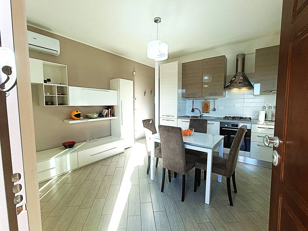 Villa a Pomezia in Via Padova, 15 - Foto 3
