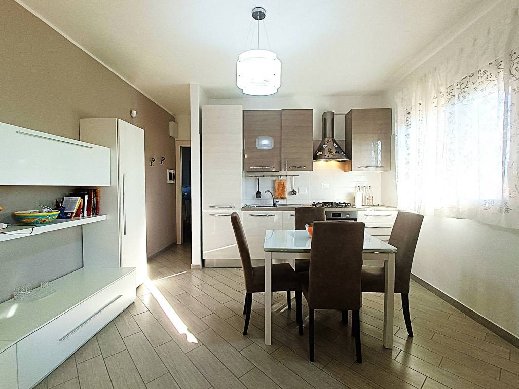 Villa a Pomezia in Via Padova, 15 - Foto 5