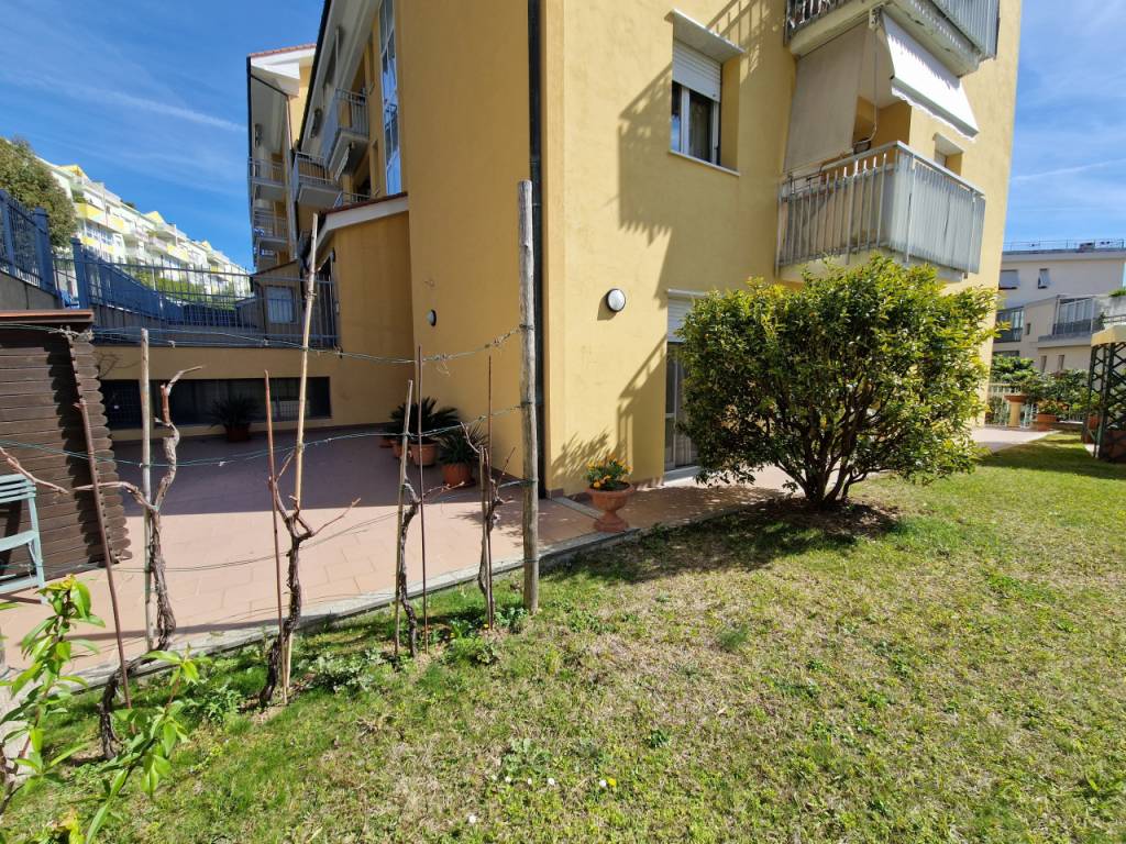 Appartamento a Savona in via privata olivetta - Foto 3