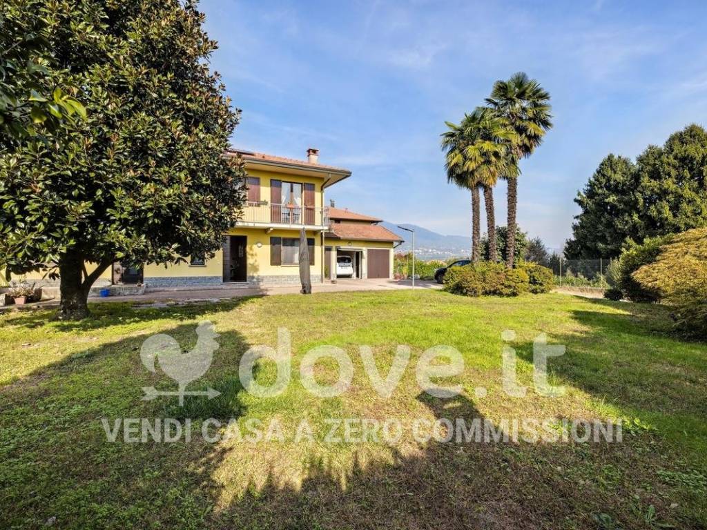 Villa a Biandronno in Via Papa Giovanni XXIII, 1 - Foto 3