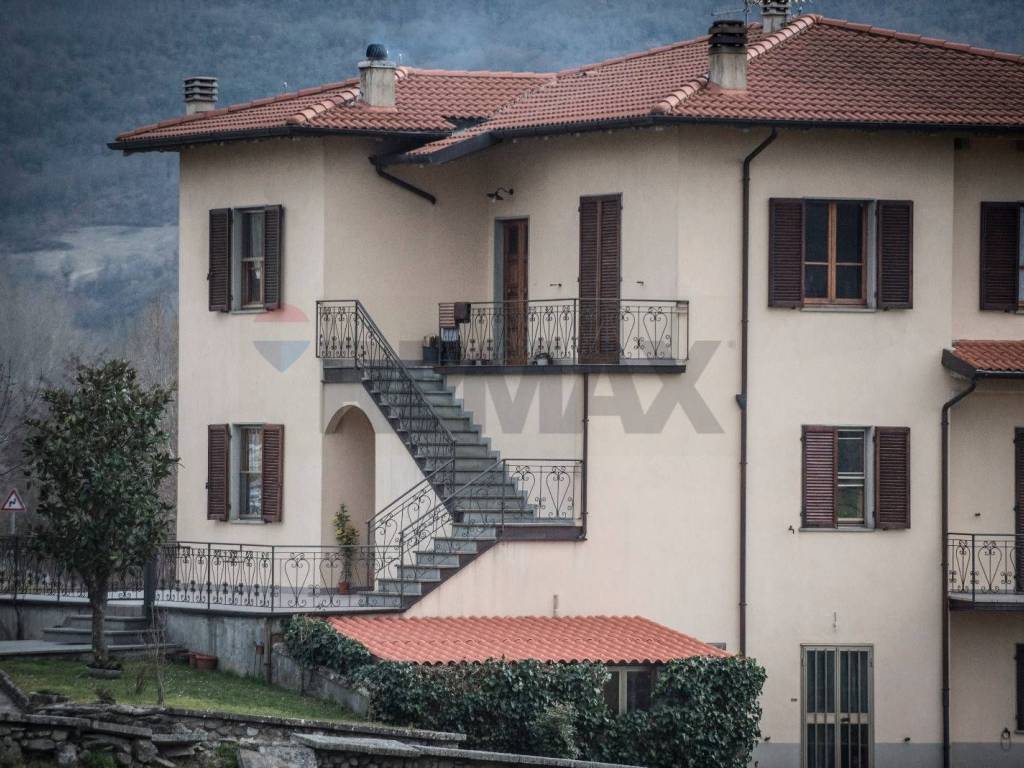 Villa a Poppi in VIA ARETINA, 50 - Foto 2