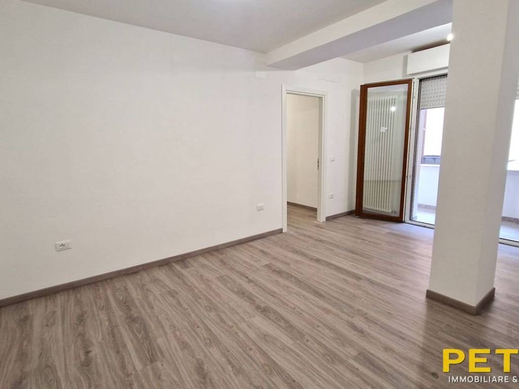 Appartamento a San benedetto del tronto in Via Francesco Crispi, 37 - Foto 4