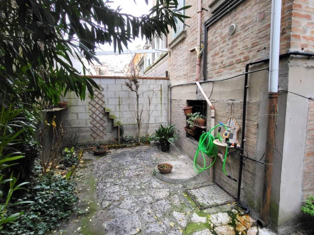 Appartamento a Ferrara in Via della Grotta, 18 - Foto 4