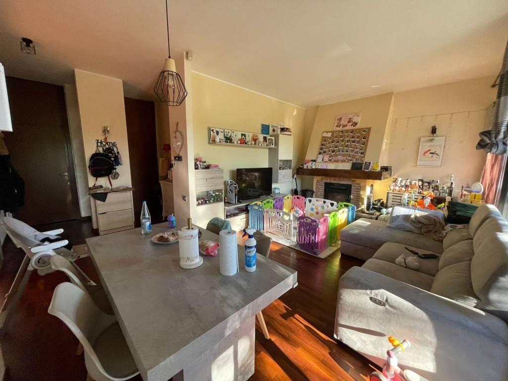 Appartamento a Induno olona in Via Gaetano Previati, 5 - Foto 2