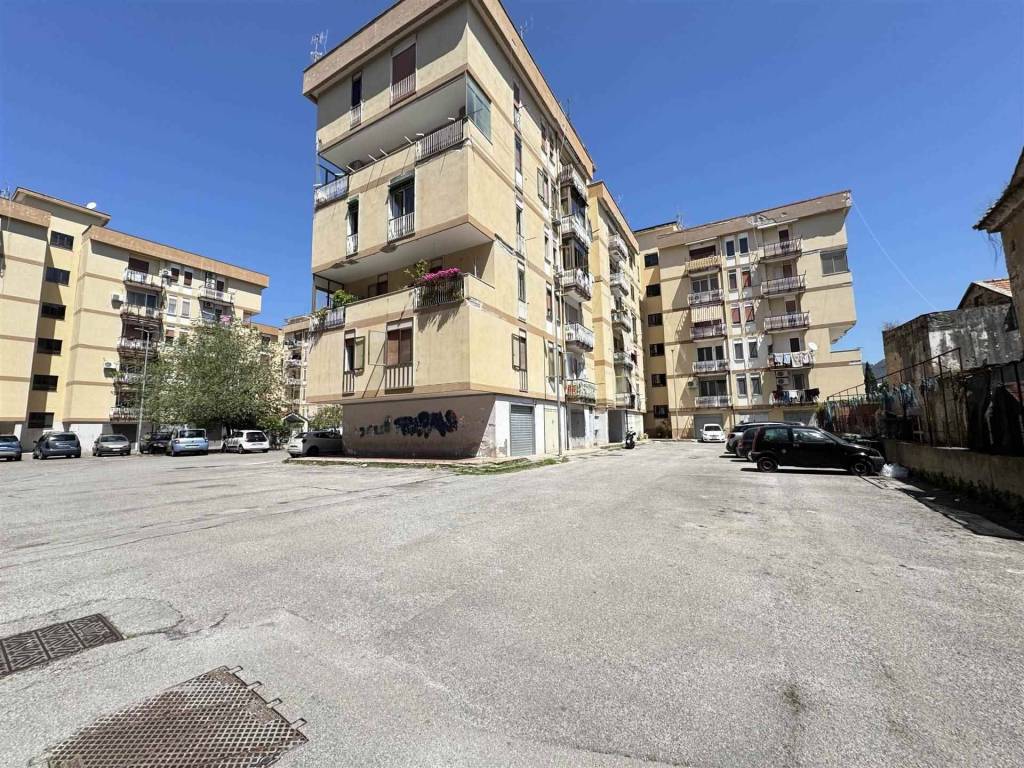 Appartamento a Salerno in Via Tusciano , 9 - Foto 3