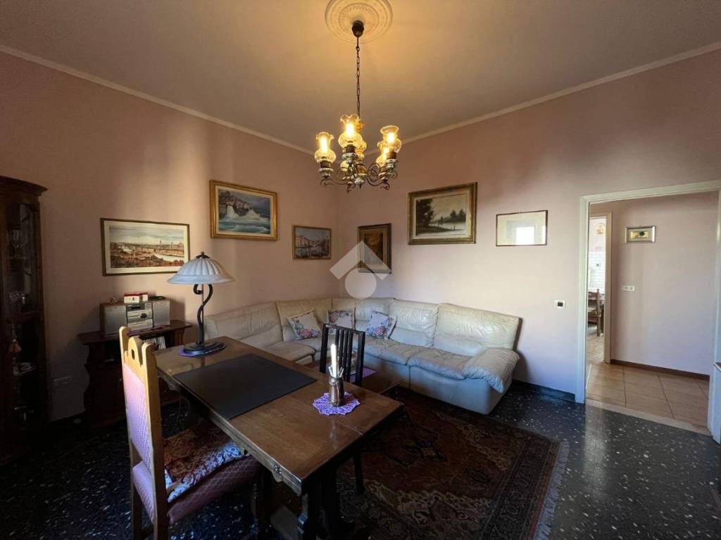 Appartamento a Campi bisenzio in Via S. Giusto, 218 - Foto 2
