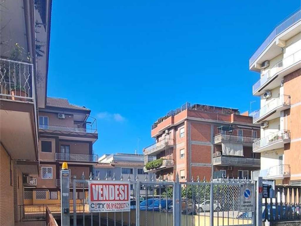 Immobile a Pomezia in Via Filippo Re, 7 - Foto 3