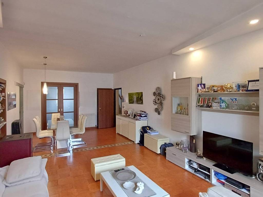Appartamento a Francavilla fontana in Via Raffaele Caroli - Foto 5