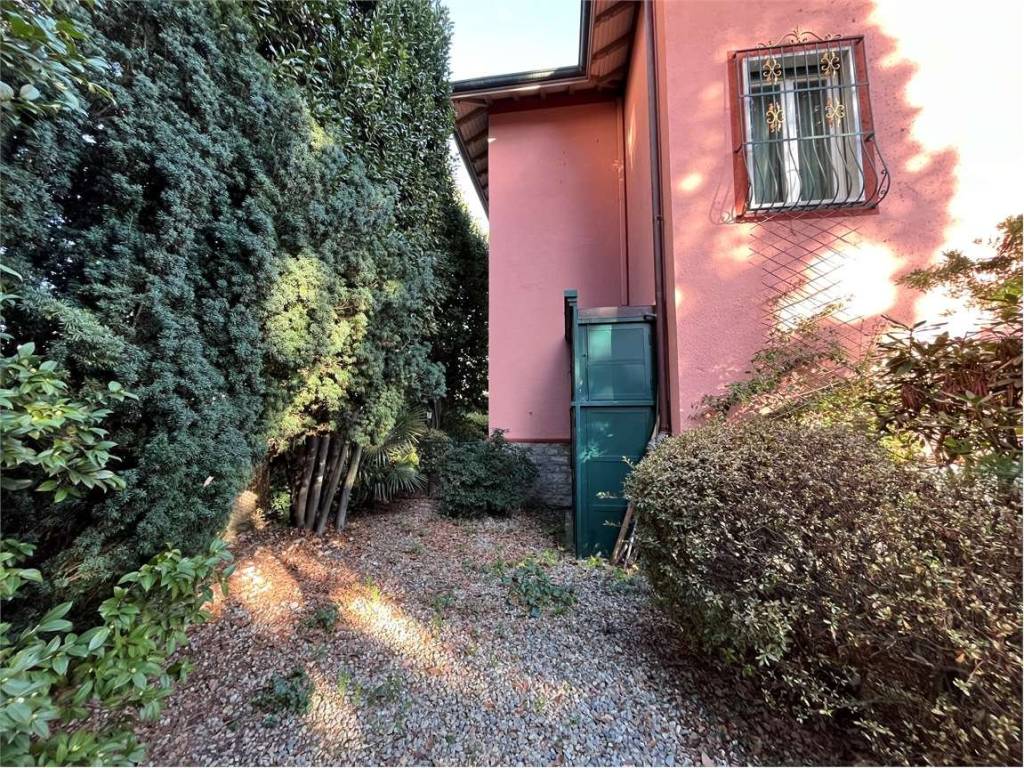 Villa a Verbania in Via Lussemburgo, 13 - Foto 3