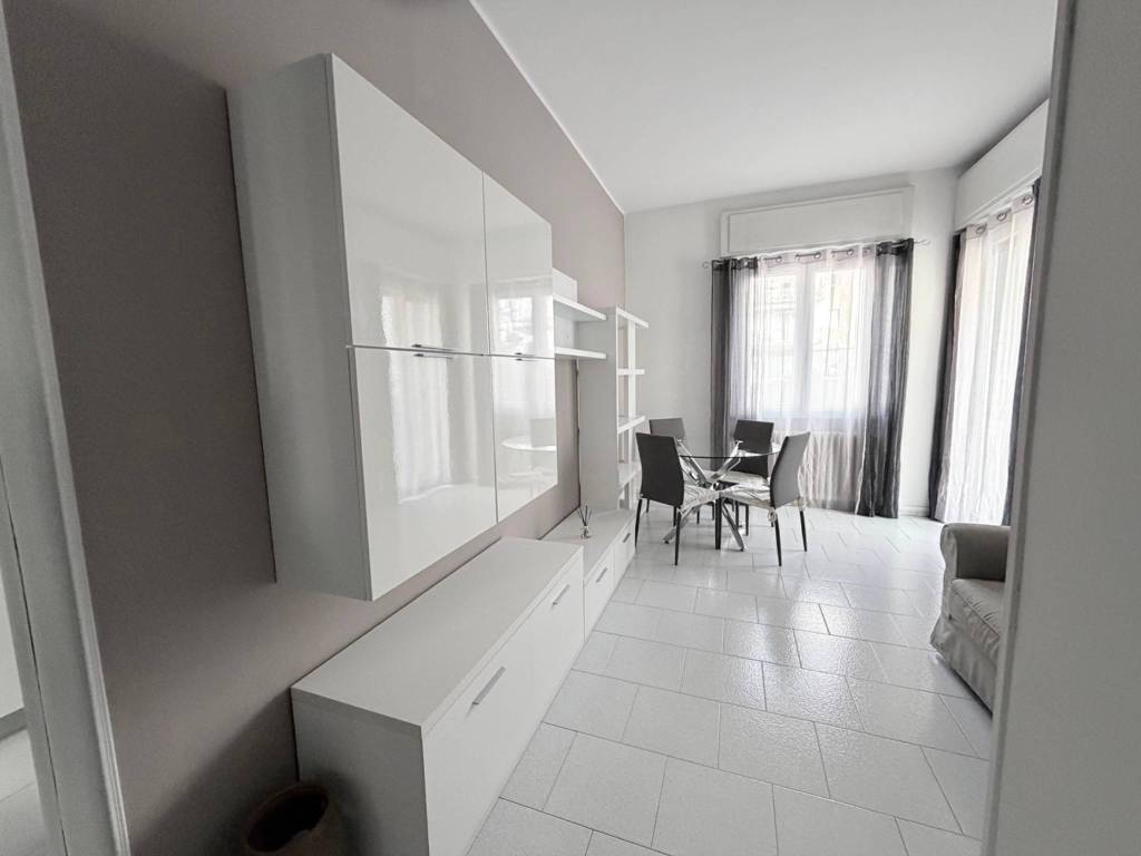 Appartamento a Gavirate in Via Giuseppe Ferrari, 1 - Foto 3
