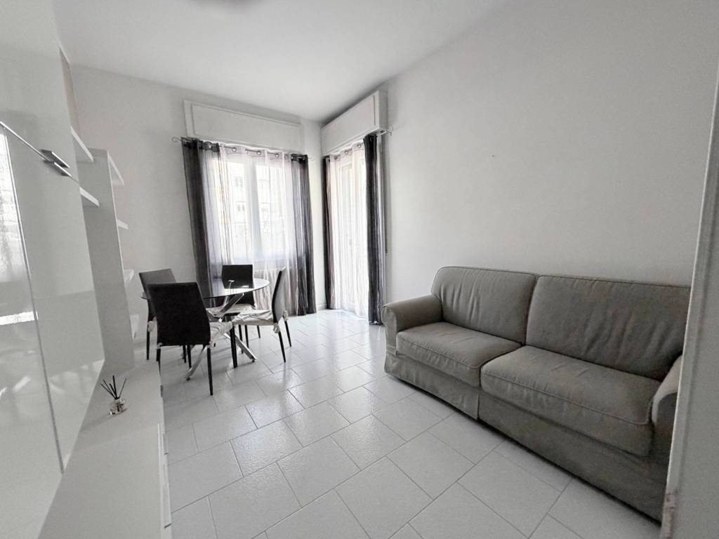 Appartamento a Gavirate in Via Giuseppe Ferrari, 1 - Foto 4
