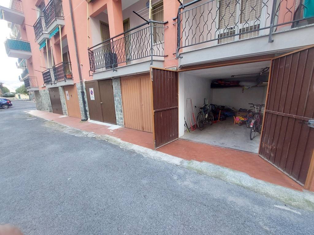 Box / garage a Borghetto santo spirito in Via Ponti, 9 - Foto 2