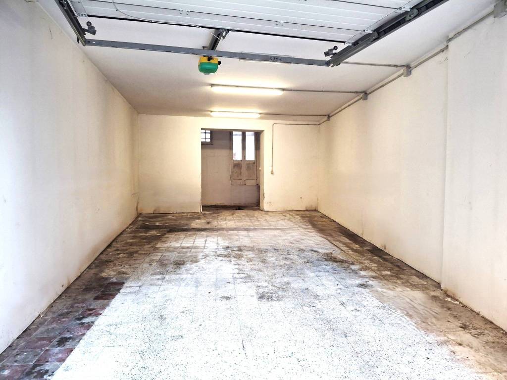 Box / garage a Ferrara in Via della Vittoria, 40 - Foto 5