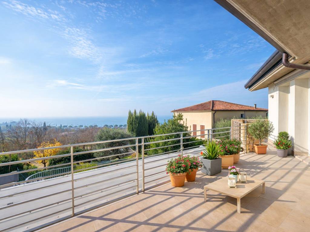 Villa a Bardolino in Via San Giorgio - Foto 2