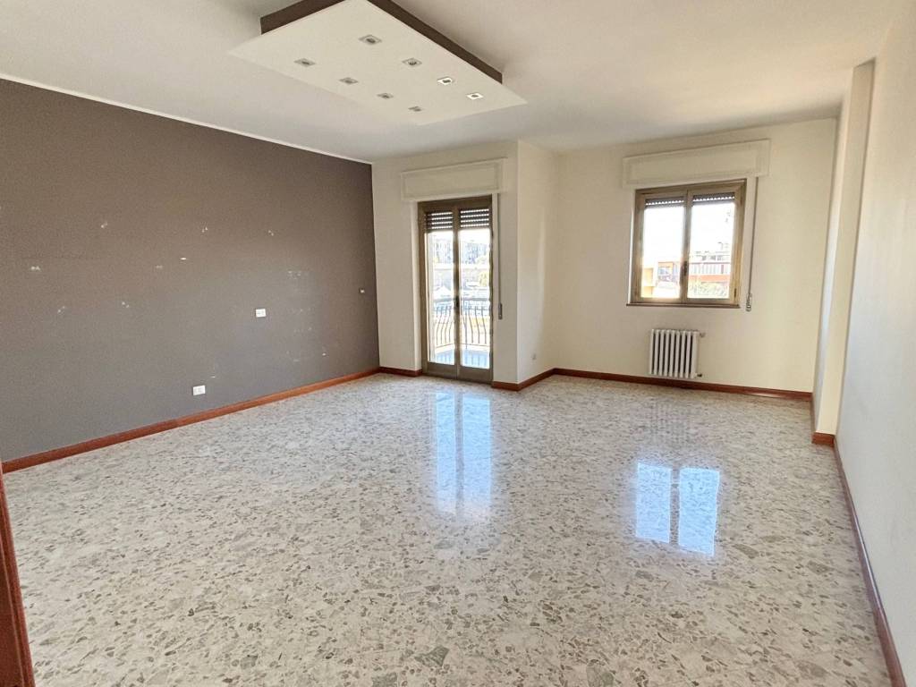 Appartamento a Modugno in Via Porto Torres - Foto 2