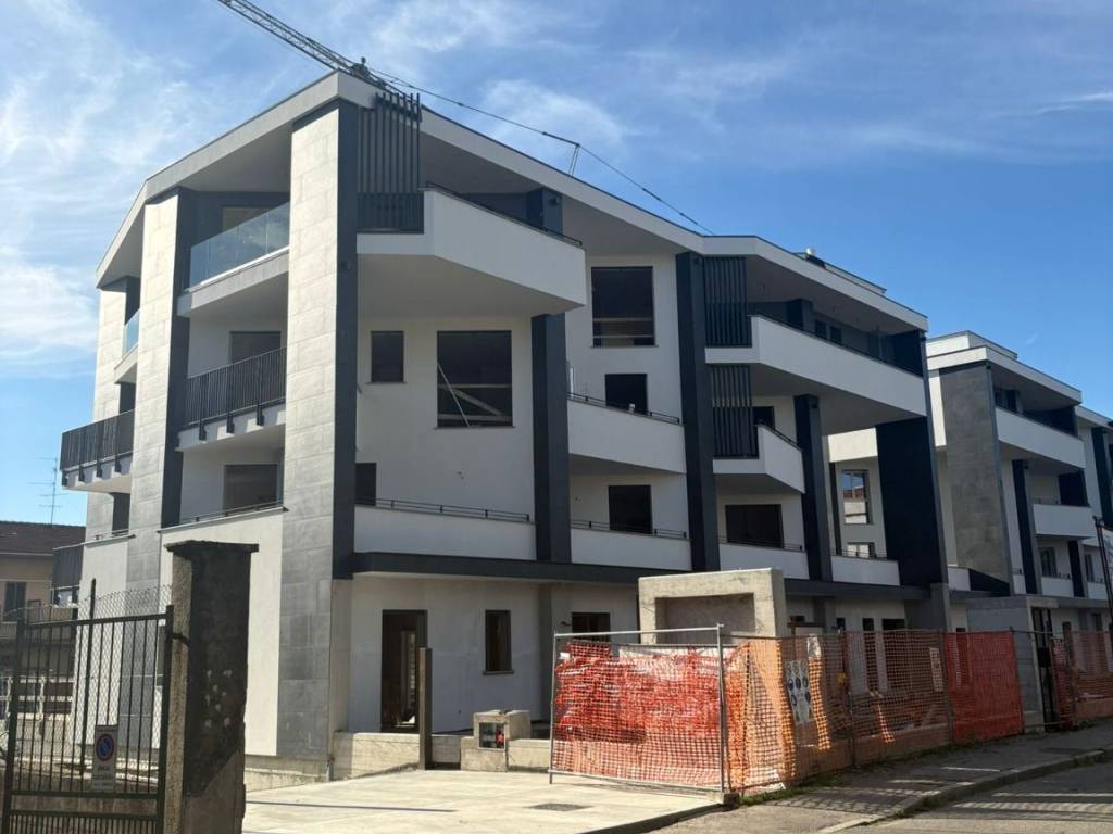 Appartamento a Gallarate in Via Carlo Cattaneo - Foto 2