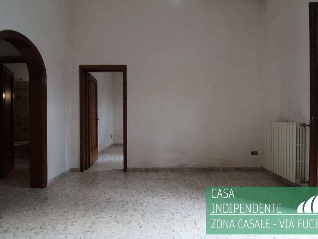 Casa indipendente a Brindisi in Via Renato Fucini, 21 - Foto 3