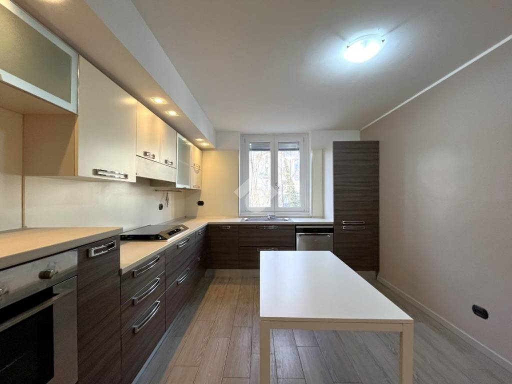 Appartamento a Lecco in Via Giulio Fiocchi, 25 - Foto 5