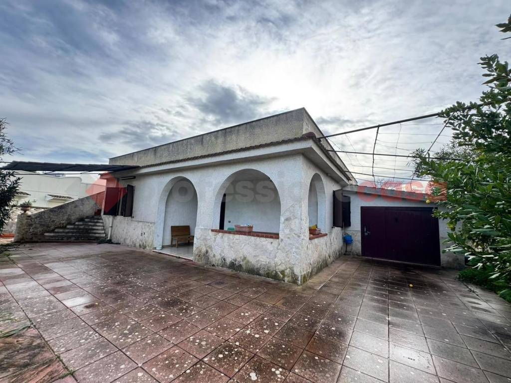 Villa a Leporano in VIA DATTERI, 76 - Foto 4