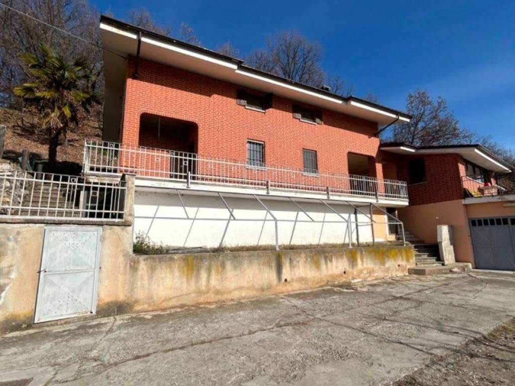 Villa a Busca in Via Ernesto Francotto, 44 - Foto 2