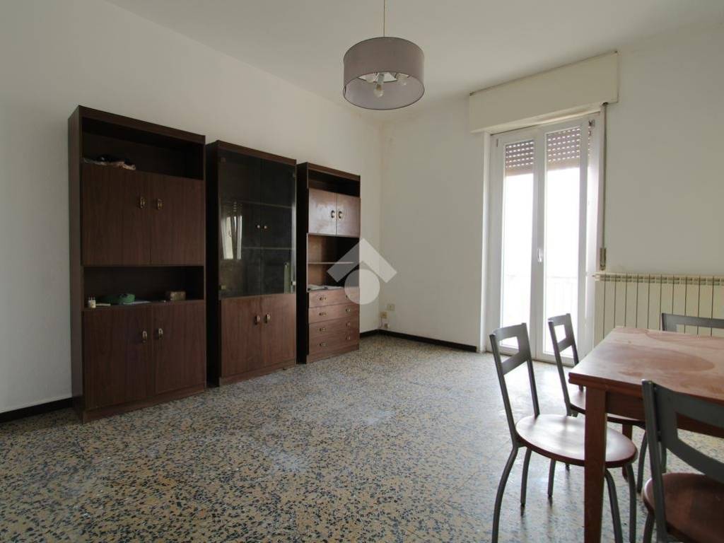 Appartamento a Bareggio in Via Piave, 43 - Foto 2