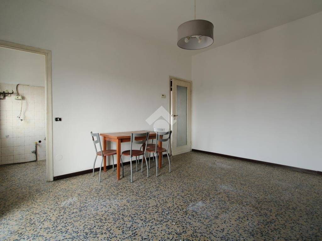Appartamento a Bareggio in Via Piave, 43 - Foto 4