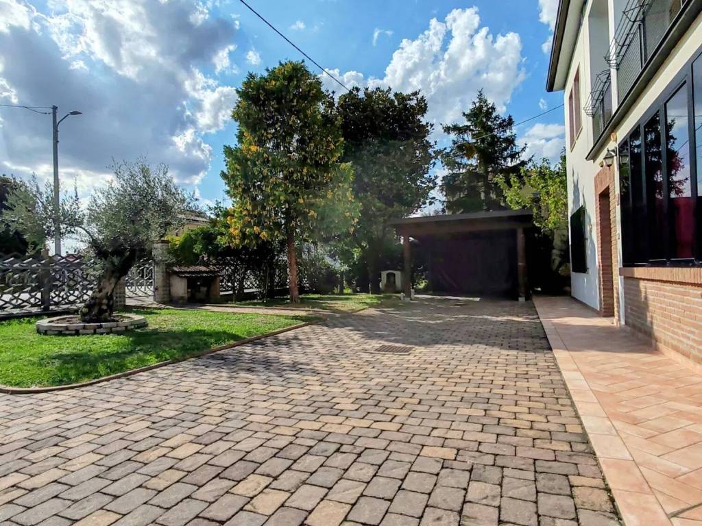 Villa a Bondeno in Via Provinciale, 100 - Foto 3