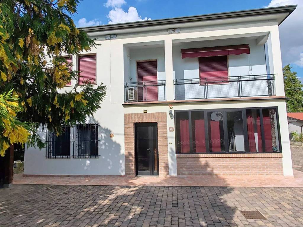 Villa a Bondeno in Via Provinciale, 100 - Foto 5