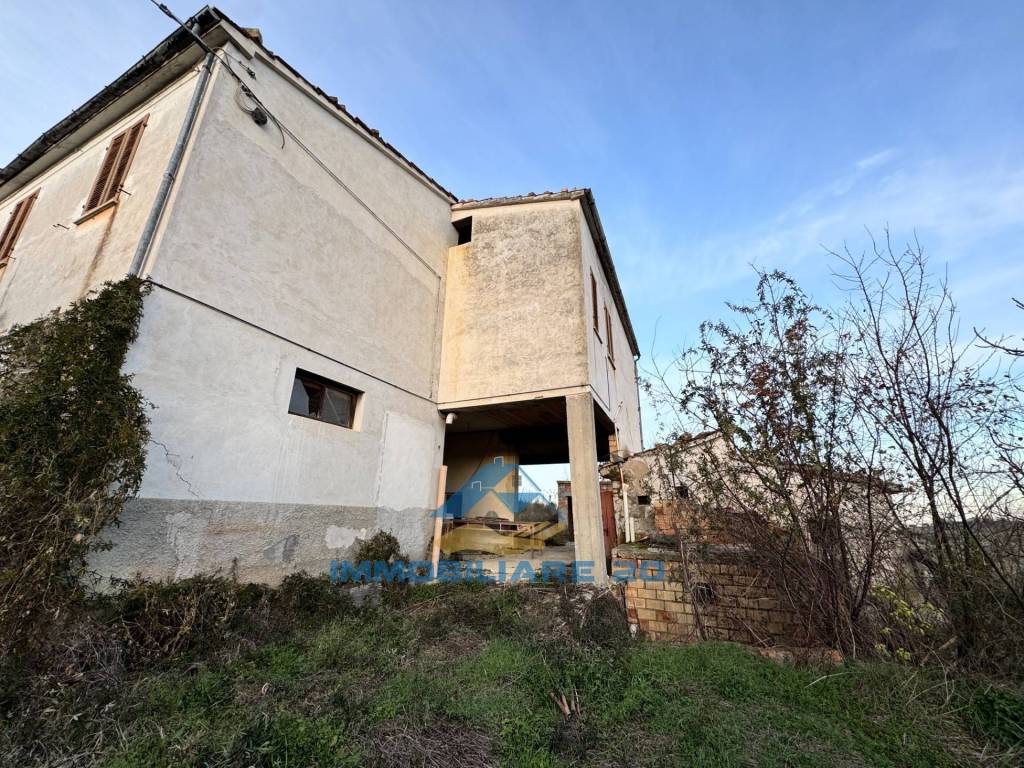 Casa indipendente a Teramo in CONTRADA MONTICELLI - Foto 3