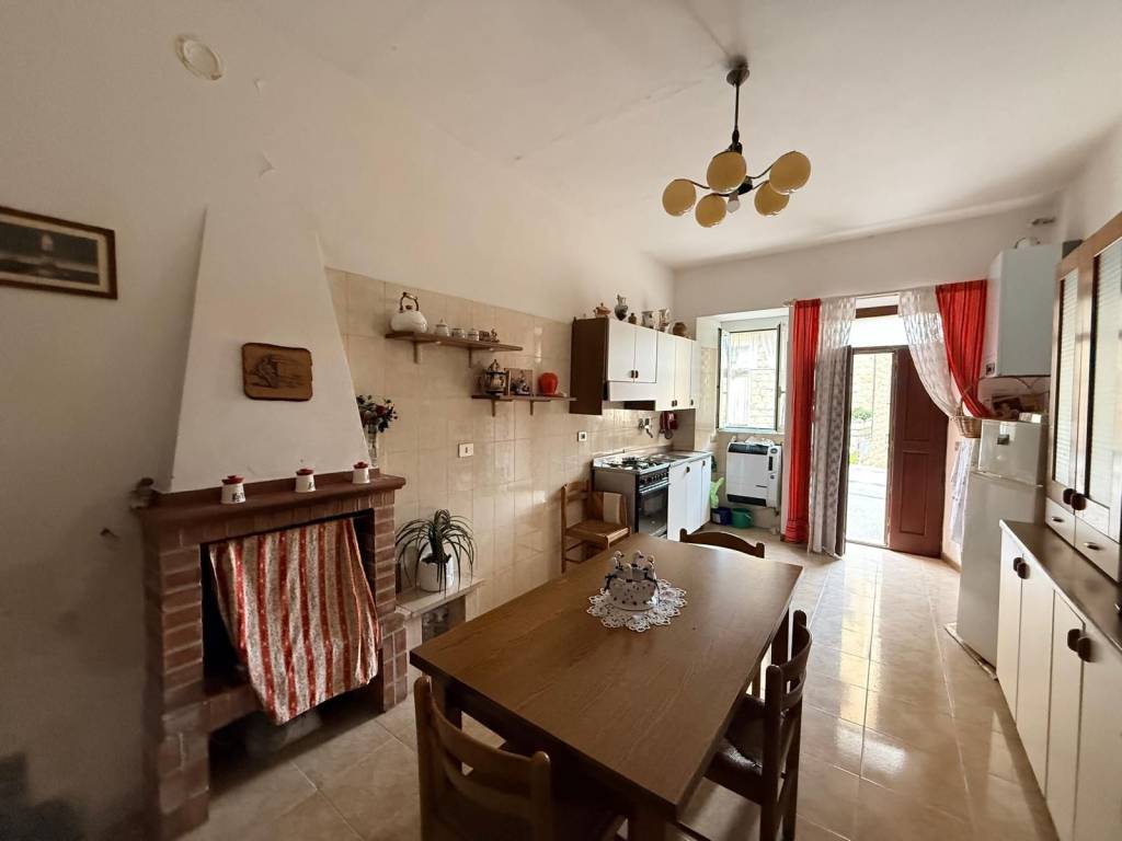 Appartamento a Capodimonte in Via Roma, 74 - Foto 4