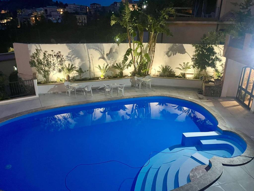 Appartamento a Taormina in Traversa Via Gaetano Martino, 2 - Foto 2