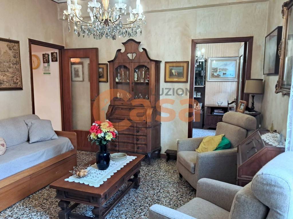 Appartamento a Piacenza in Via Melchiorre Gioia - Foto 2