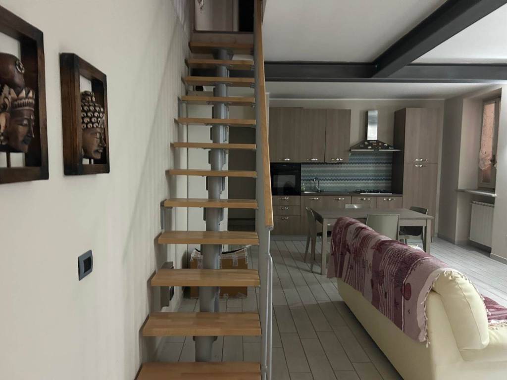 Palazzo / stabile a Arona in Via Camillo Benso di Cavour, 145 - Foto 4