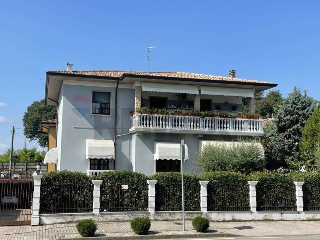 Appartamento a Ponti sul mincio in VIA CIRCONVALLAZIONE - Foto 2