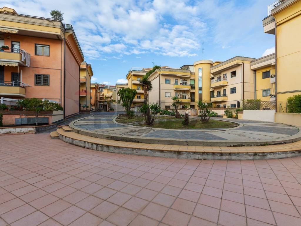 Appartamento a Catania in VIA SGROPPILLO, 25 - Foto 2