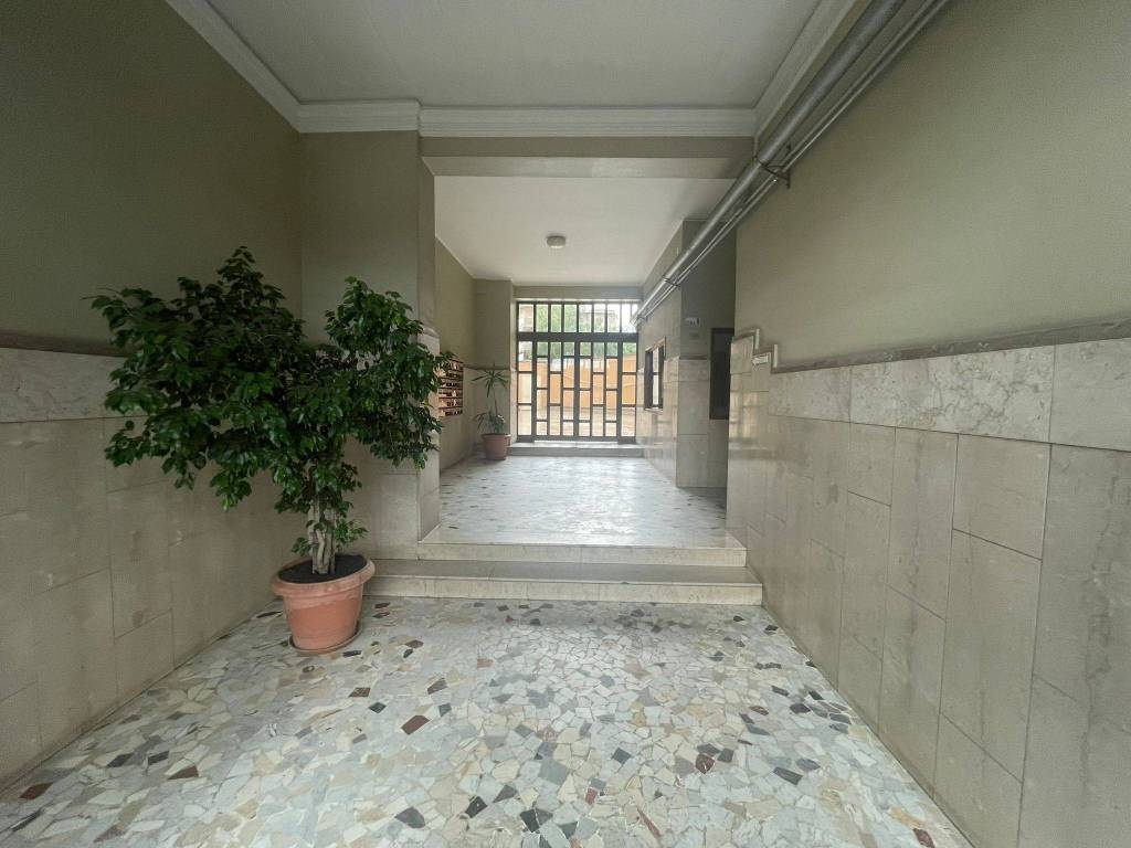 Appartamento a Catania in Via Ammiraglio Caracciolo - Foto 2